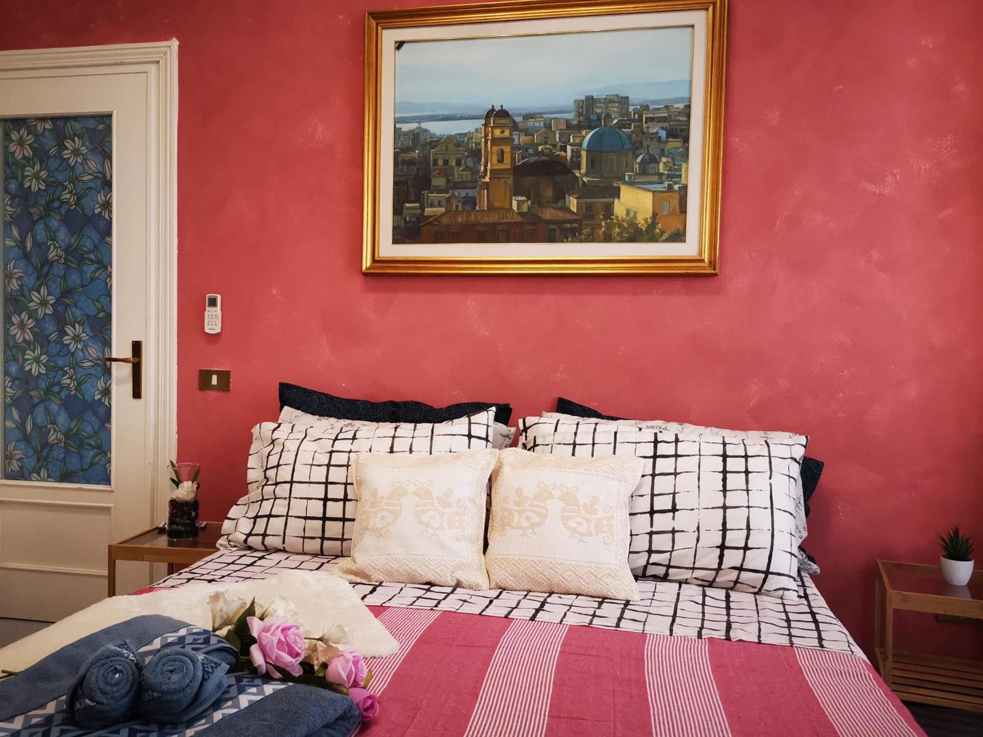 Bed and Breakfast Chafbius Кальярі Номер фото